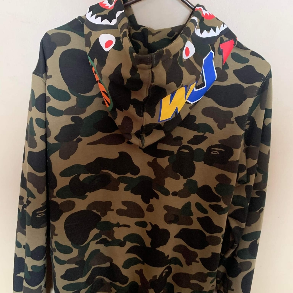 A Bathing ape - Picture 2 of 6